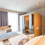 Monte Mare Sauna-spa-sports-hotel 4* Άντερναχ